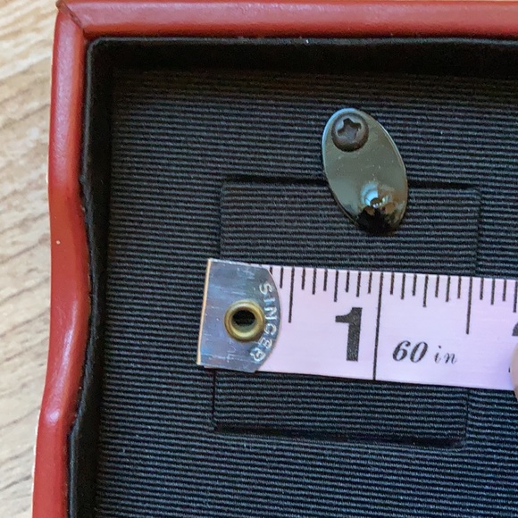 ❤️HP❤️Crate&Barrel jewelry frame box - Picture 9 of 14